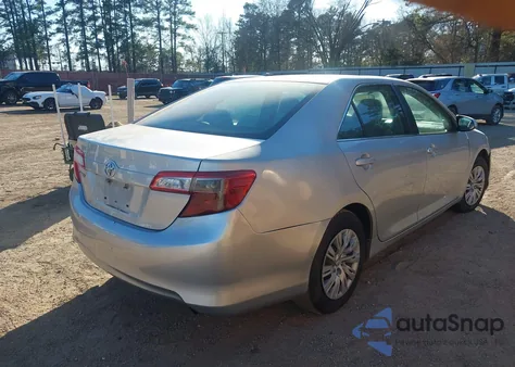 2014 Toyota Camry L z USA, uszkodzony, nr VIN 4T4BF1FK2ER440325
